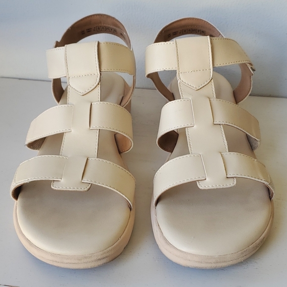 Rockport Shoes - Women's ROCKPORT ABBIE T-strap Sandals Sz 10 Vanilla